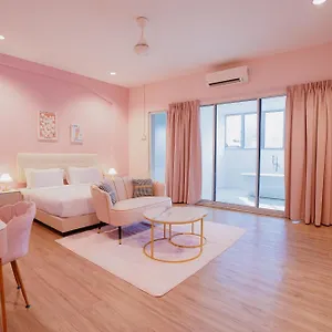 Pink Ostello George Town