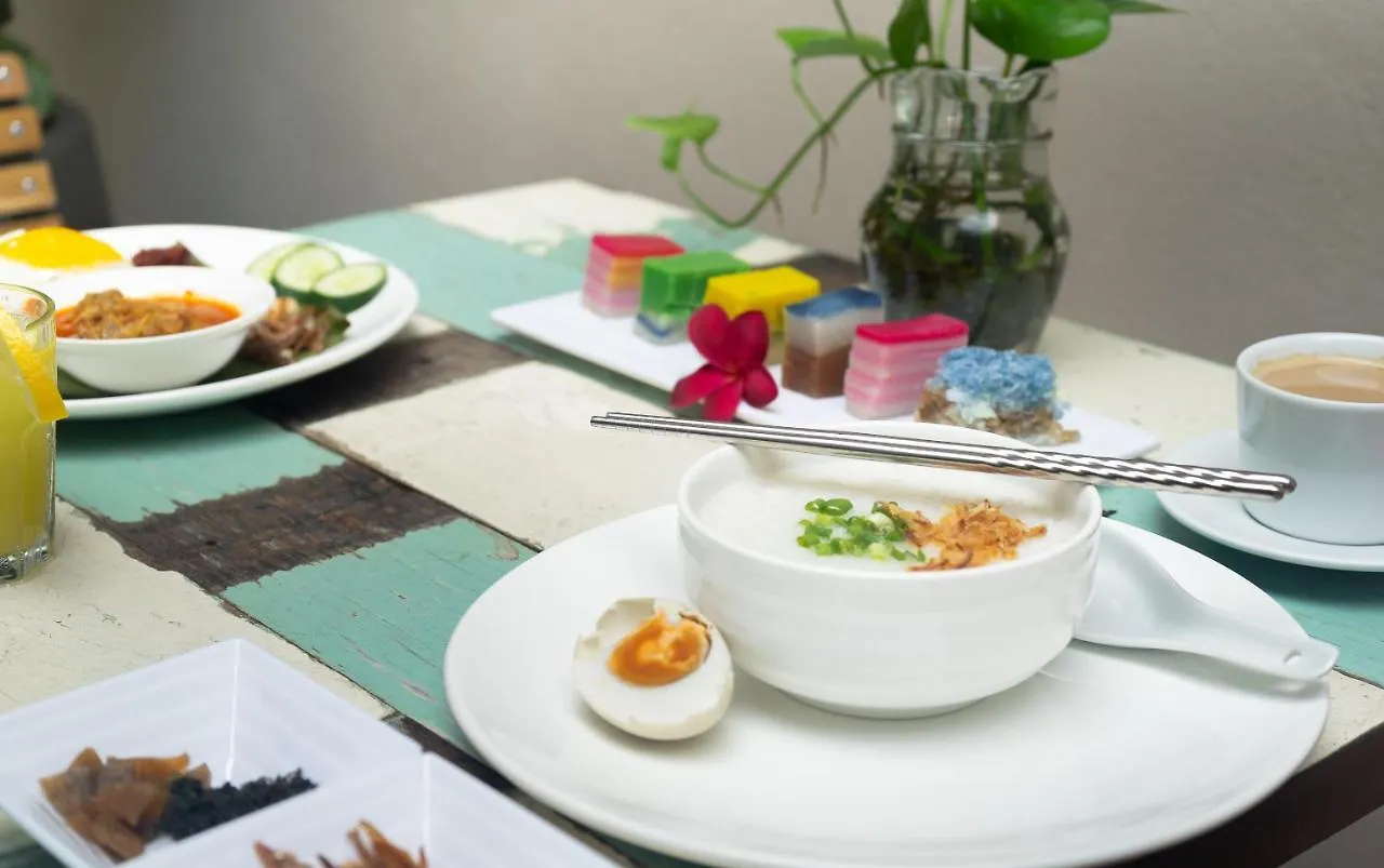 Treasures Hotel And Suites Malacca 4*,